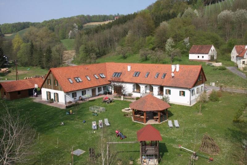Villa Kuerbishof Gartner à Fehring Extérieur photo